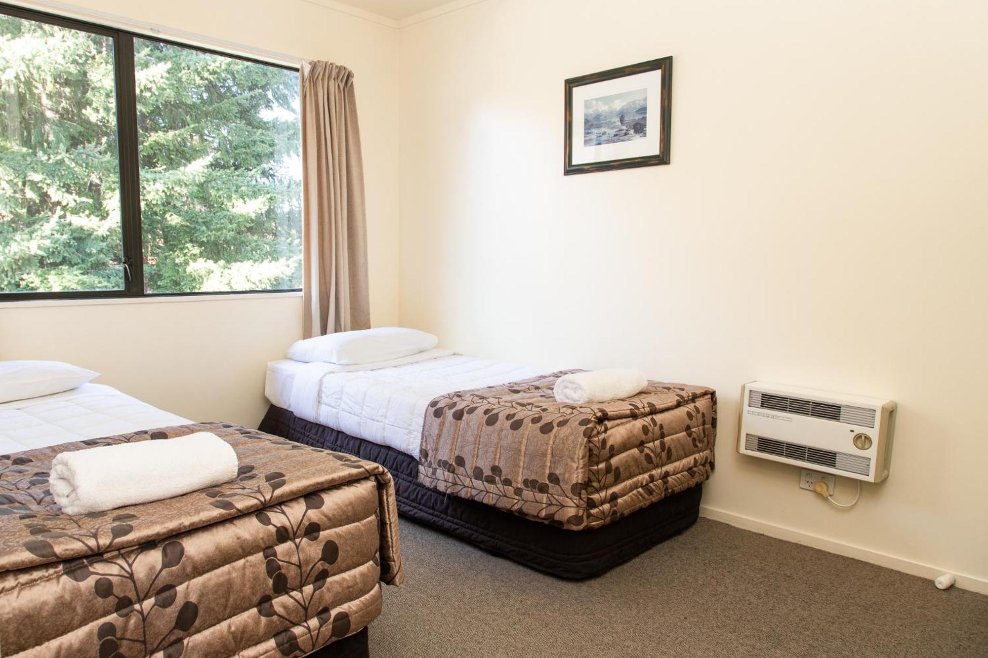 Ride Base Wanaka Apartments Екстериор снимка