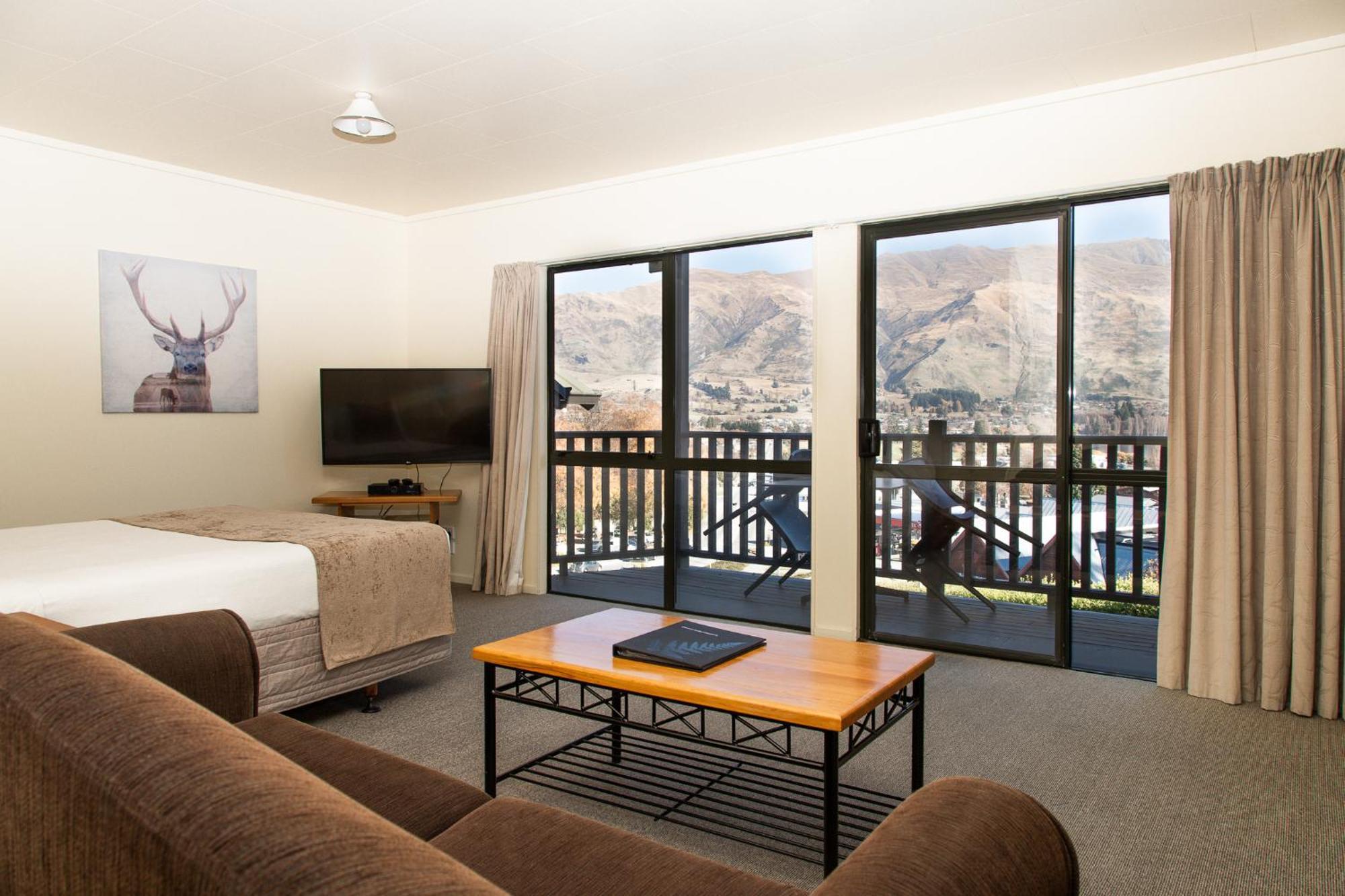 Ride Base Wanaka Apartments Екстериор снимка
