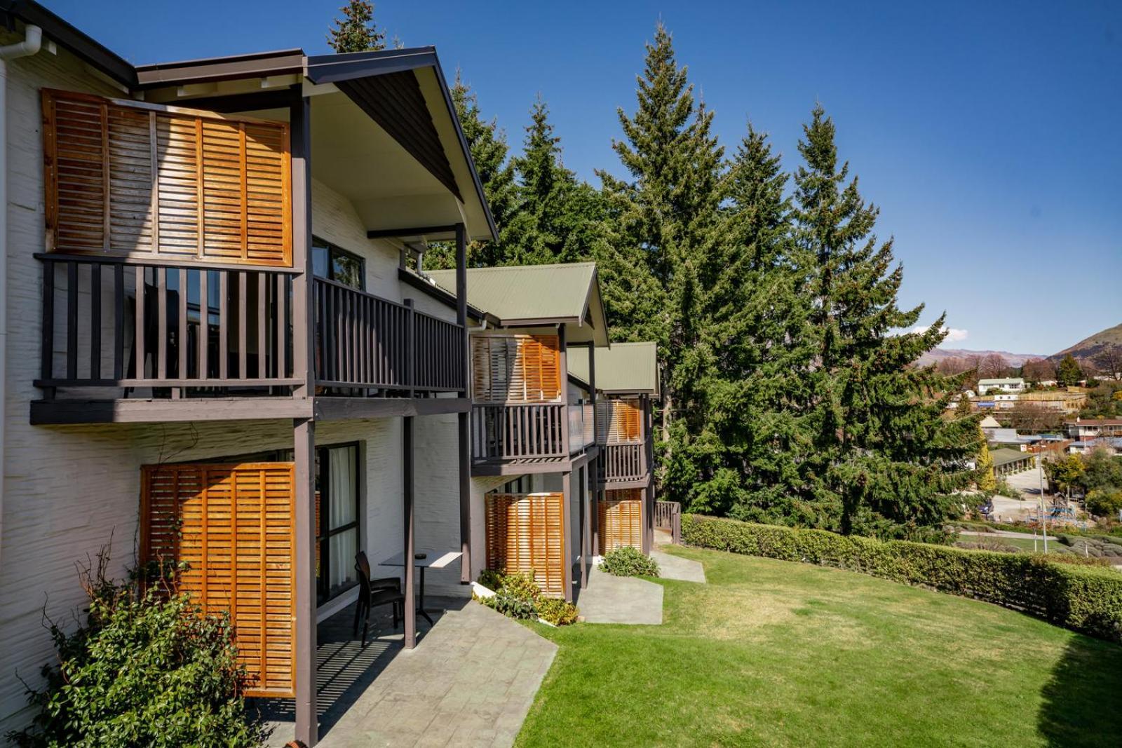 Ride Base Wanaka Apartments Екстериор снимка