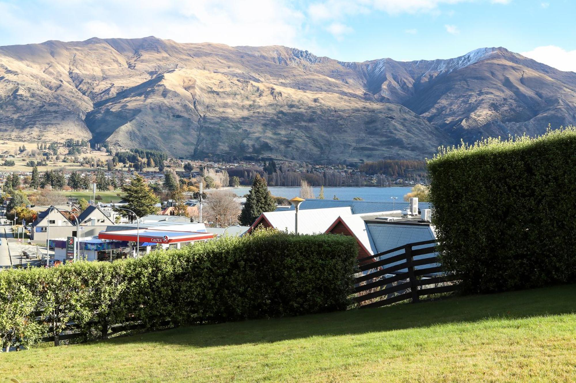 Ride Base Wanaka Apartments Екстериор снимка