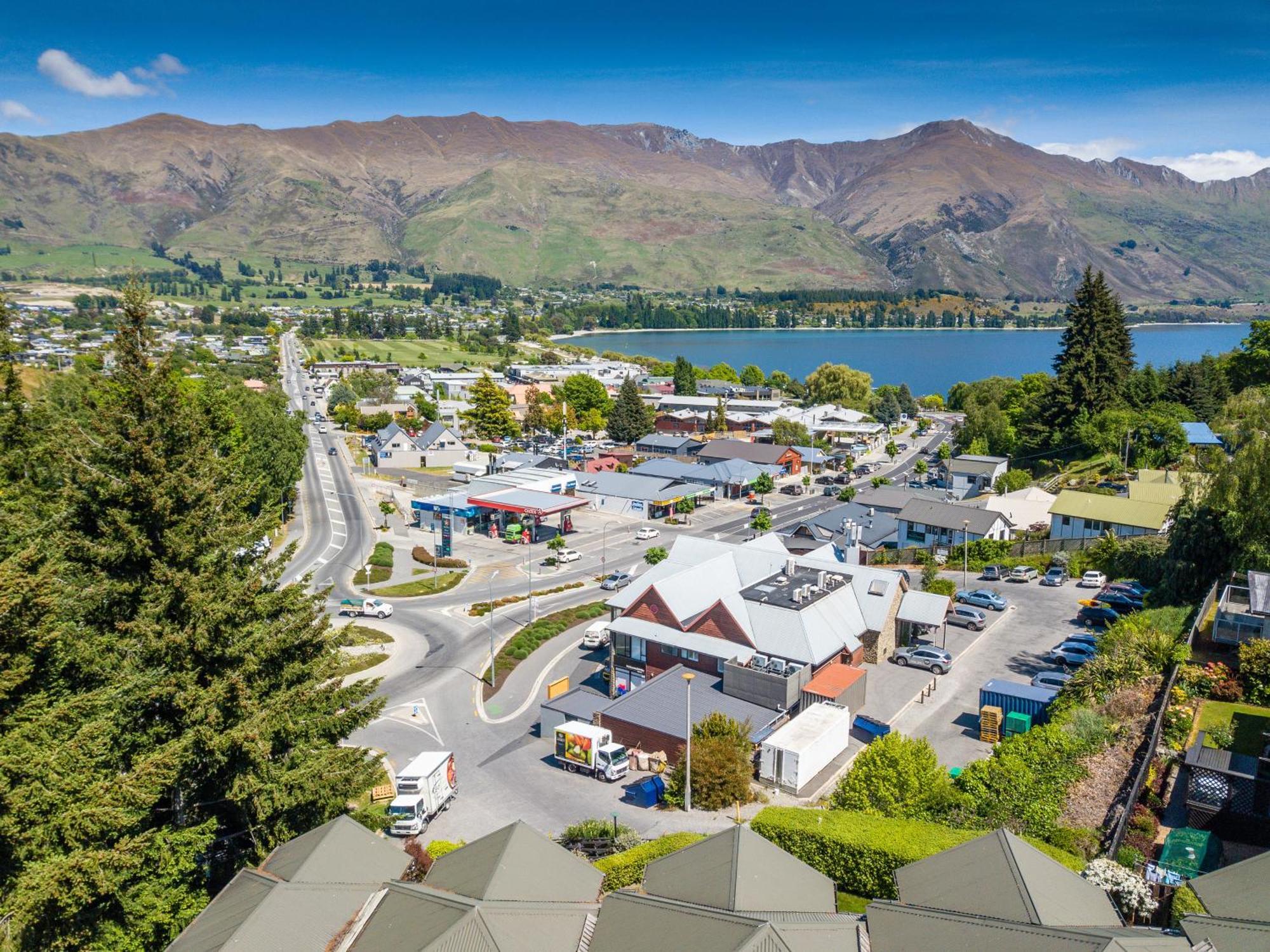 Ride Base Wanaka Apartments Екстериор снимка