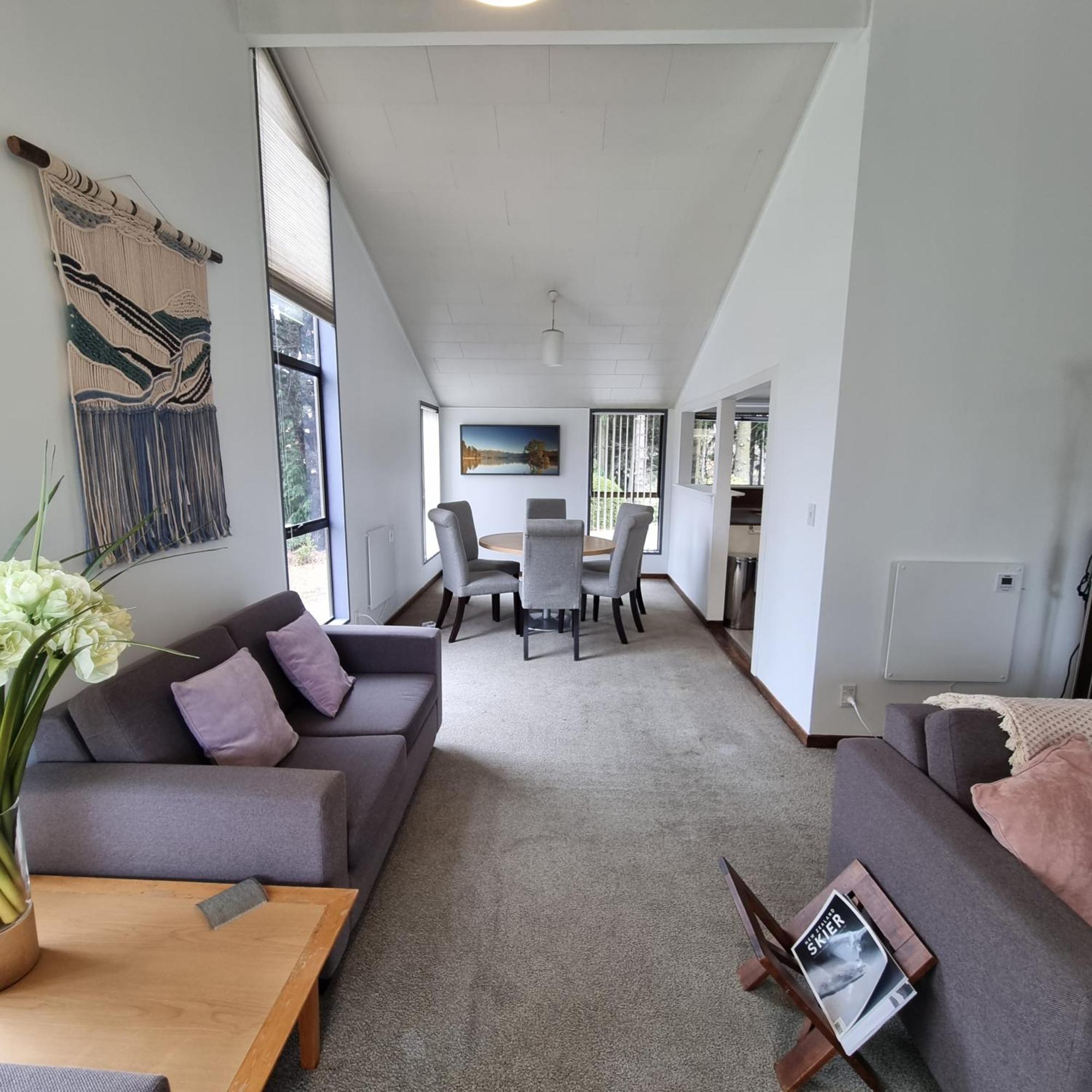 Ride Base Wanaka Apartments Екстериор снимка