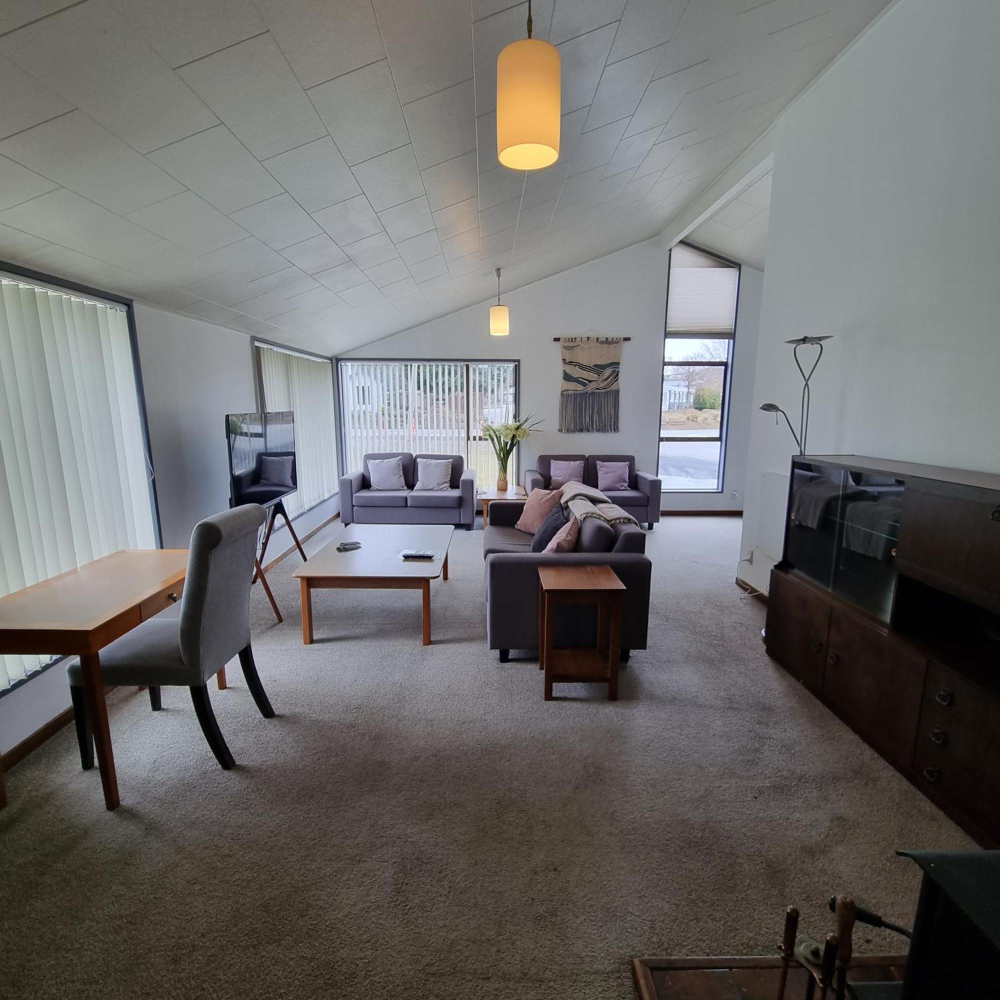 Ride Base Wanaka Apartments Екстериор снимка